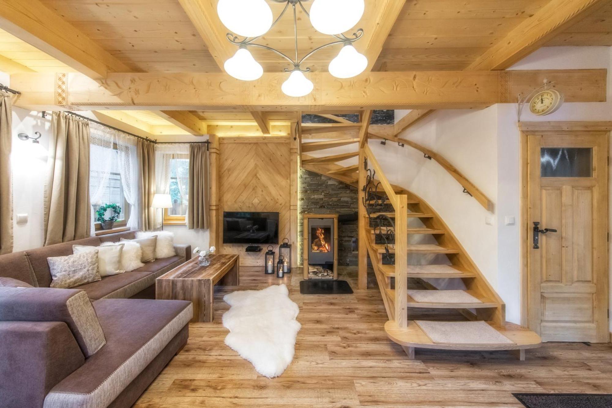 Chalet Cyrhlica House