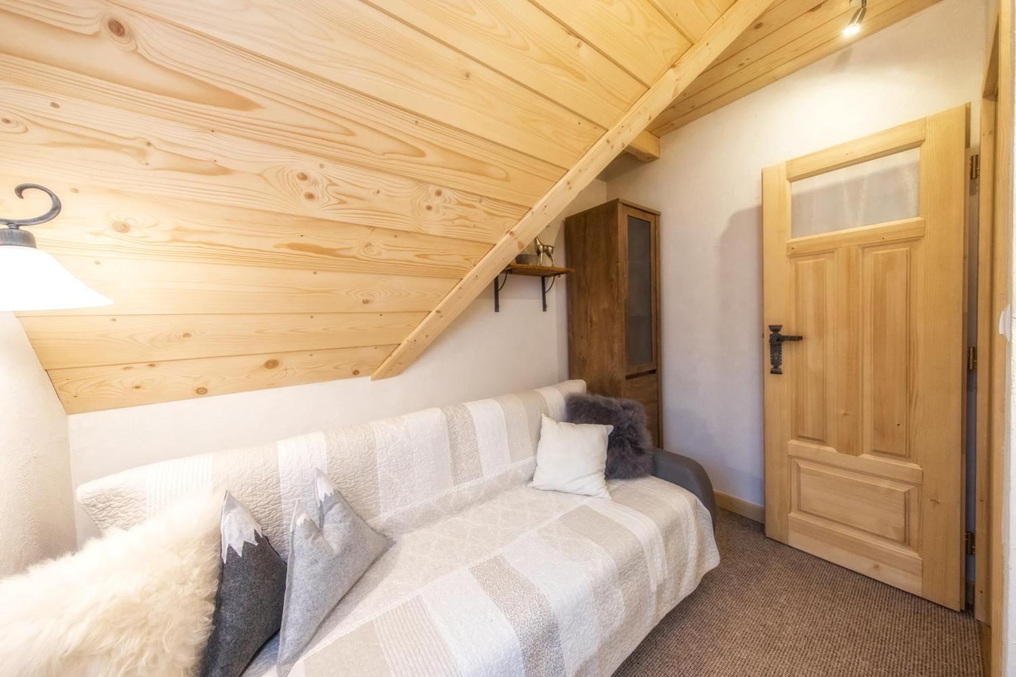 Cyrhlica House Chalet *